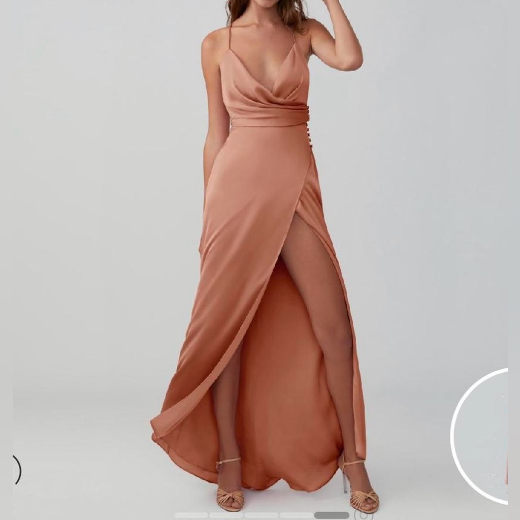 Fame And Partners Women Peach Maxi Dress. Satin Fabric. Size 8. 100%Polyester